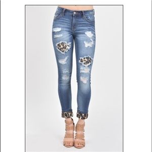 KanCans leopard skinnies with brand new tags
